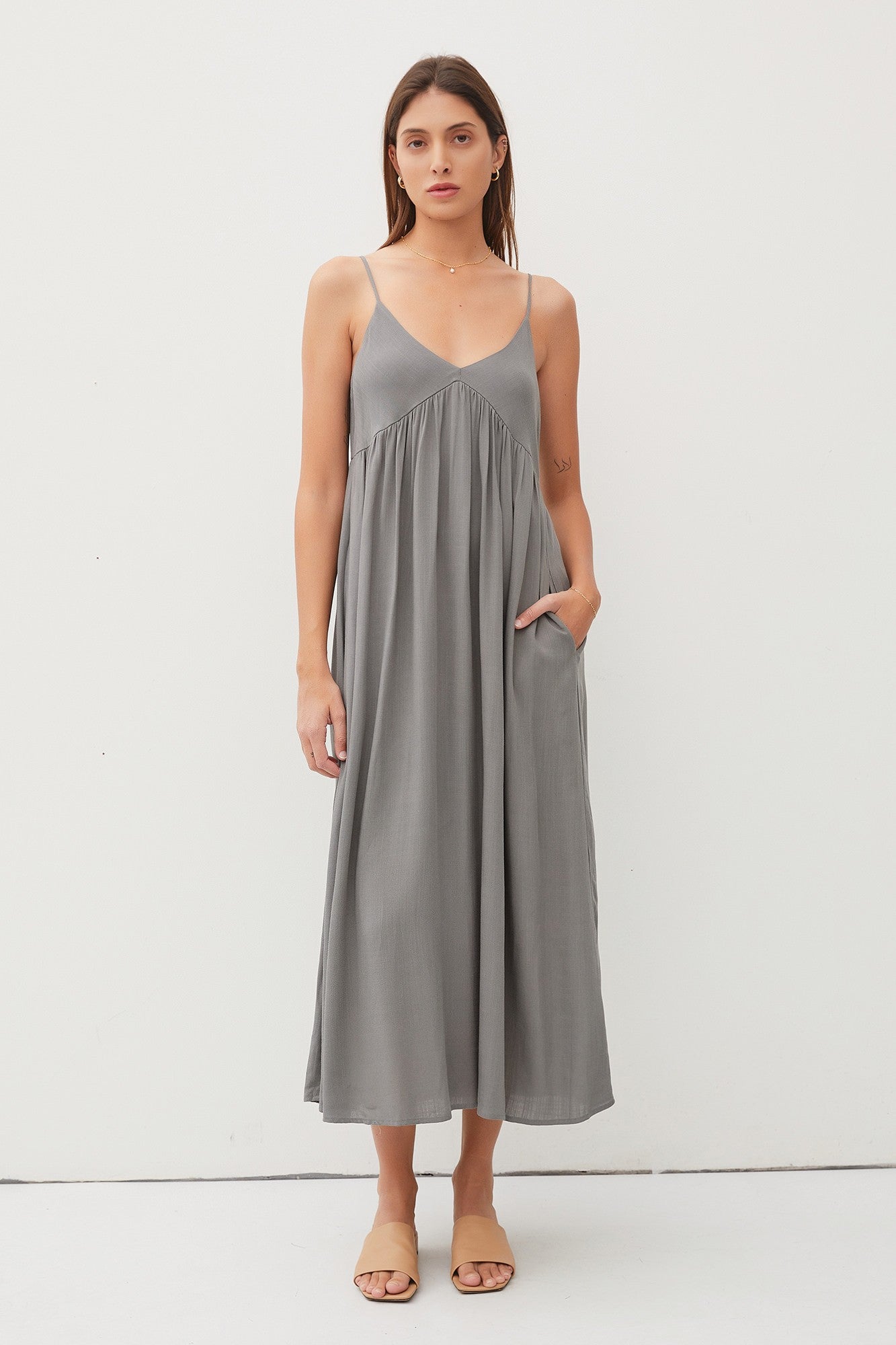 Light Olive V-Neck Sleeveless Maternity Midi Dress