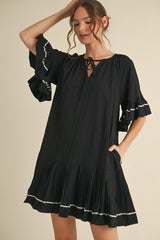 Black Solid Short Sleeve Pocketed Dress
