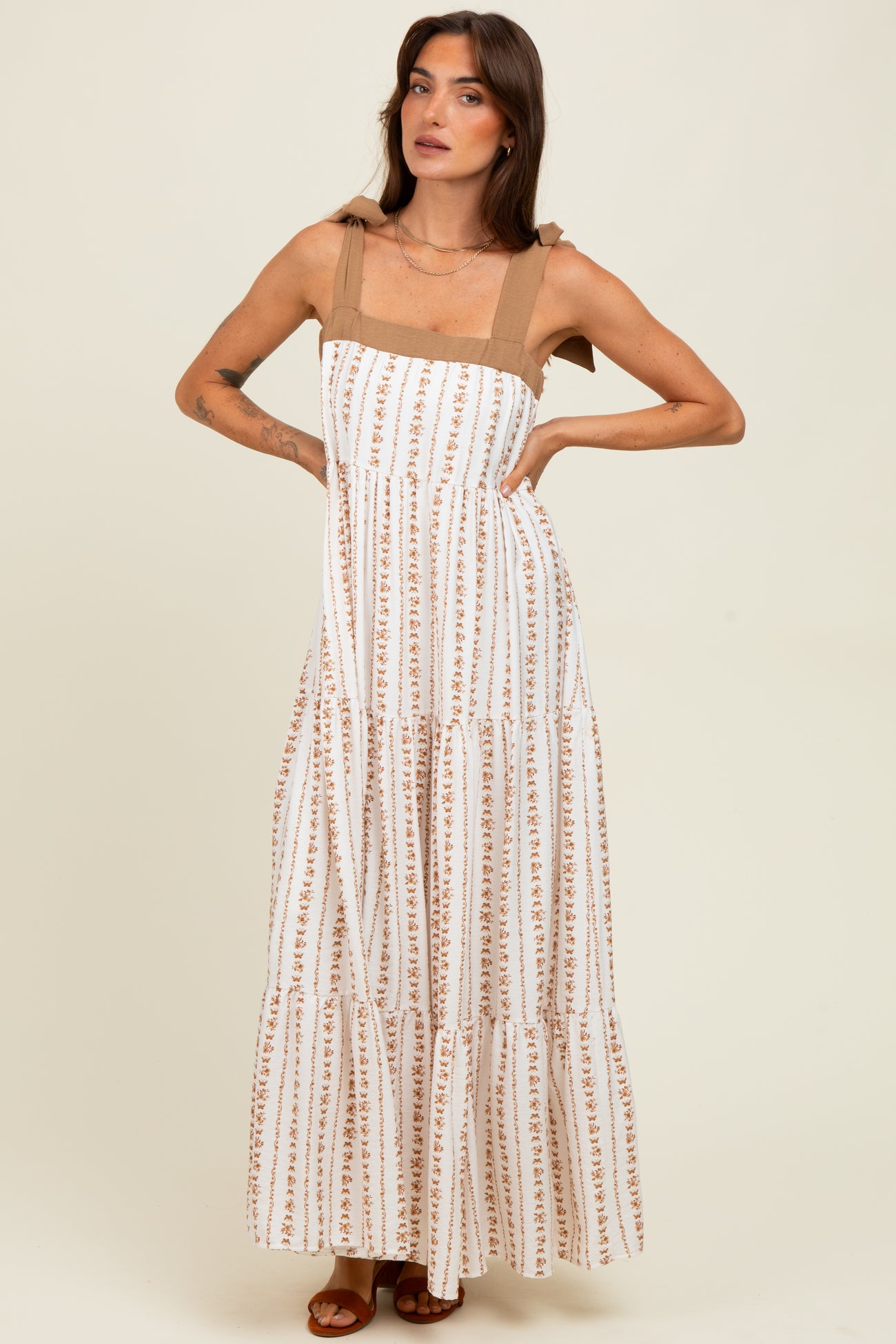 Mocha/White Ditzy Floral Sleeveless Tiered Maternity Maxi Dress