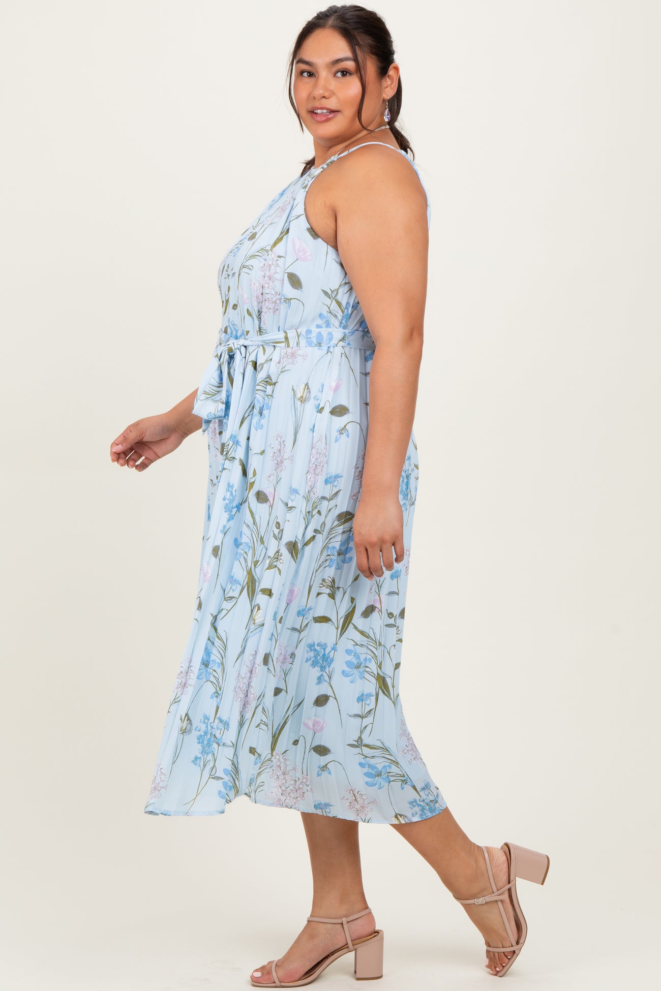 Light Blue Floral Pleated Sleeveless Plus Midi Dress