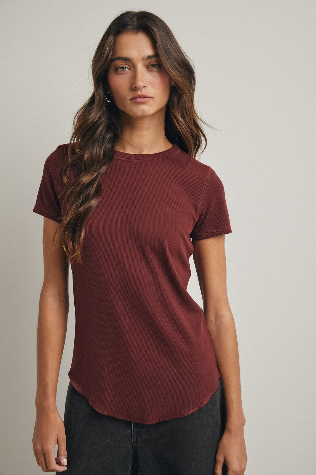 Burgundy Ribbed Short Sleeve Curved Hem Top