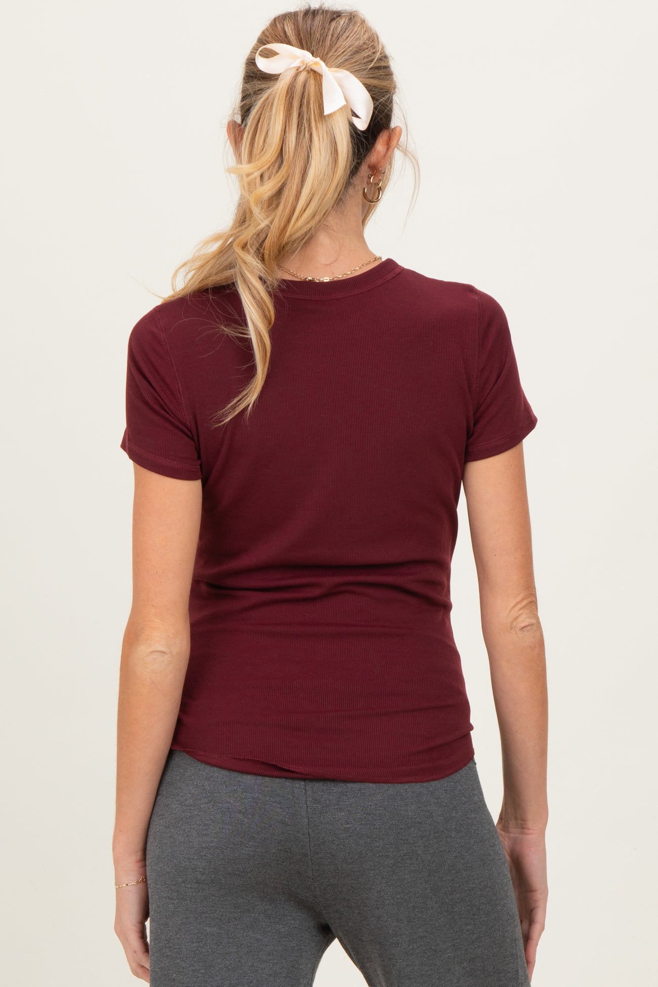 Burgundy Ribbed Short Sleeve Curved Hem Maternity Top