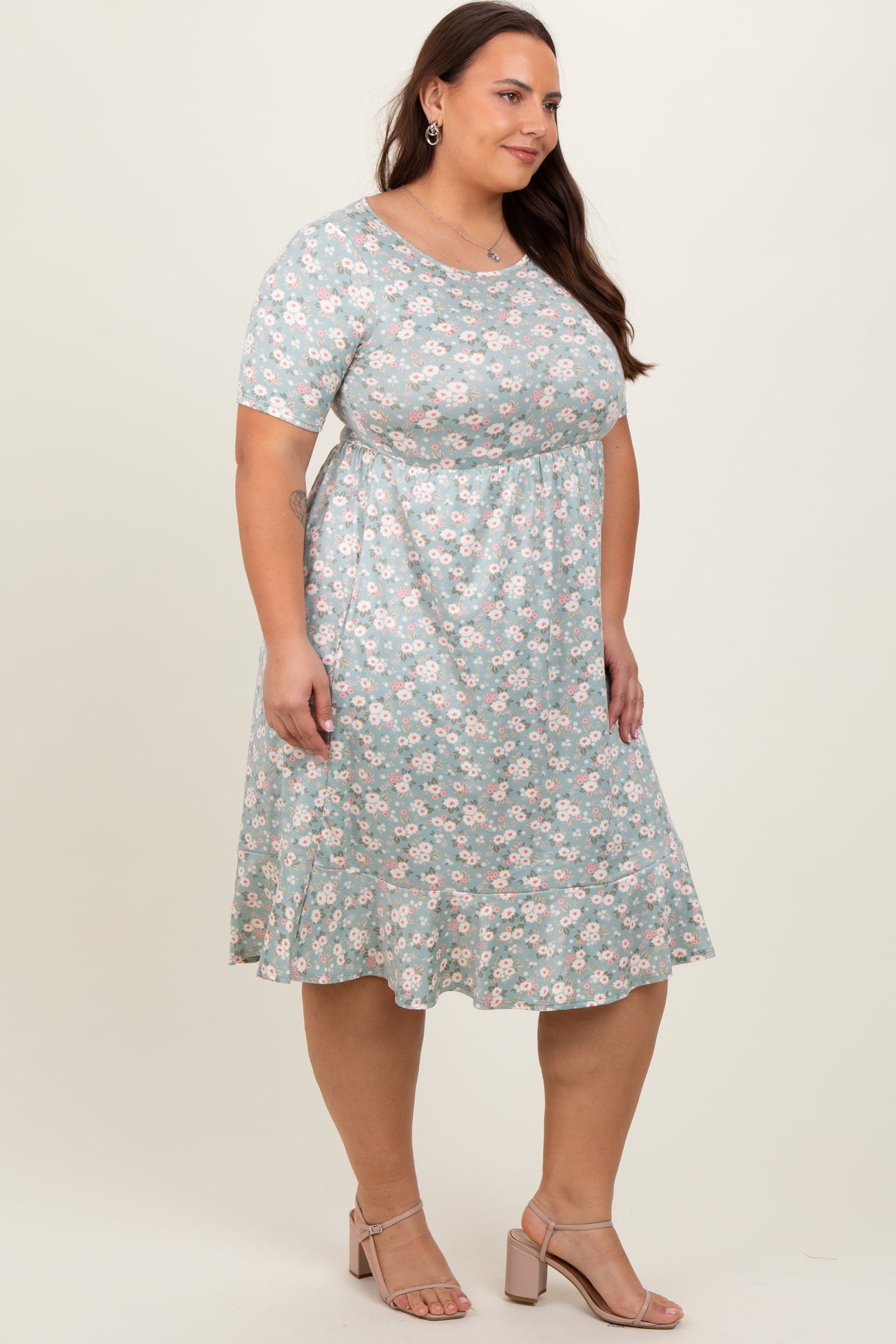 Light Olive Floral Knit Short Sleeve Plus Dress